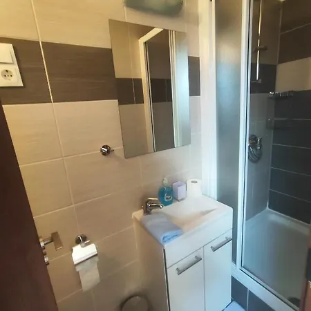 Daire Nada Mustapic Brela