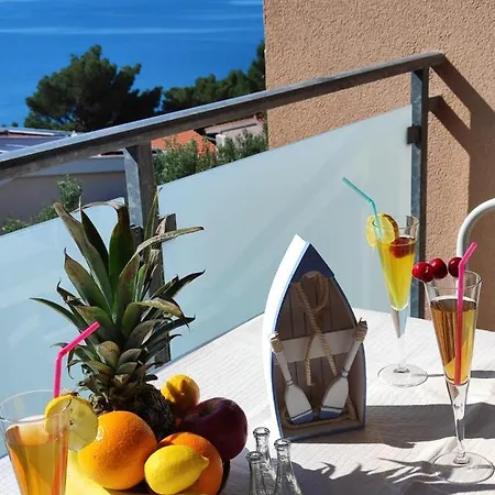 Nada Mustapic Брела