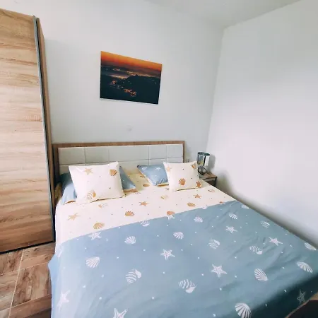 Nada Mustapic Апартаменты Брела