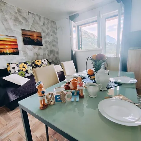 Nada Mustapic * Брела