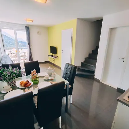 Nada Mustapic Apartment