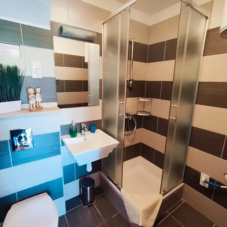 Apartamento Nada Mustapic Brela