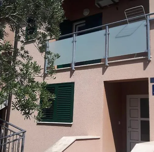 Nada Mustapic Apartamento *
