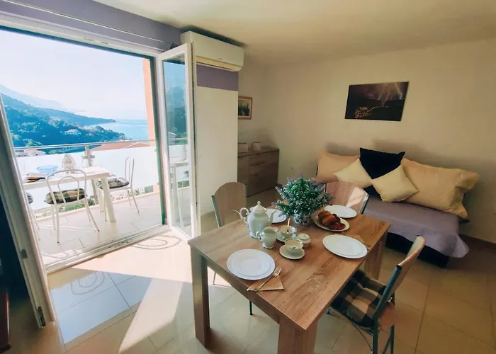 Nada Mustapic Apartament Brela