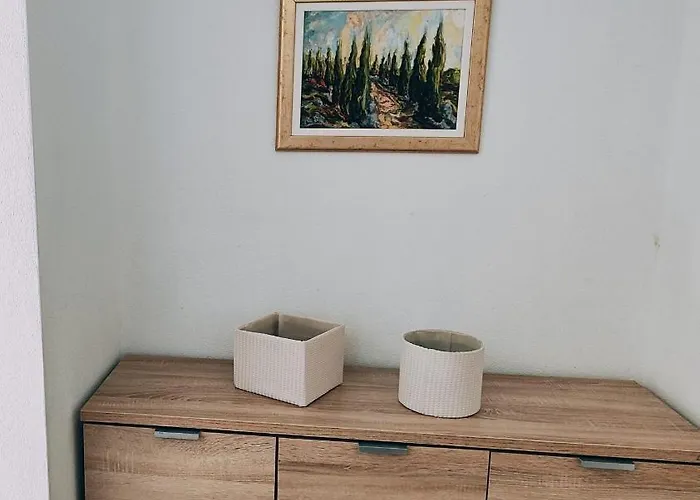 Nada Mustapic Apartamento Brela