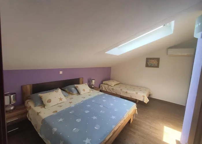 Nada Mustapic Apartamento Brela