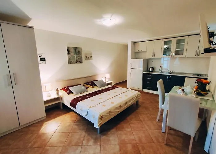 Nada Mustapic Apartamento *