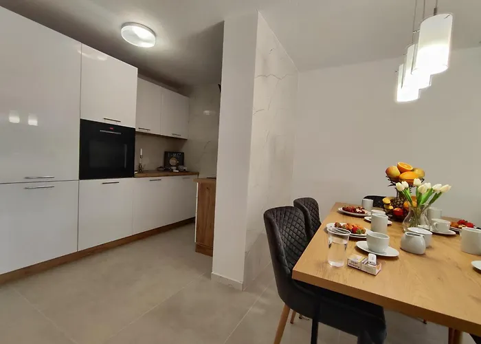 Nada Mustapic Apartamento Brela